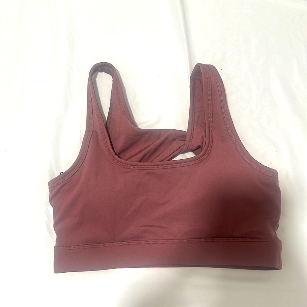 NWT never worn sports bra